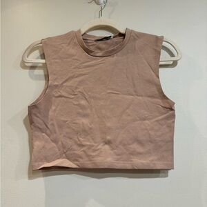 3/25 🔵Zara crop top. Size small.